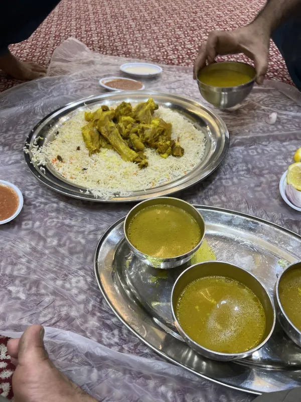 مطبخ  و مطعم حضرموت
