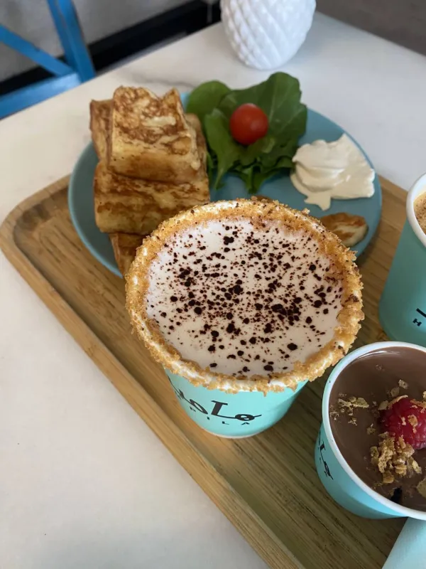 Hampila Cafe هامبيلا